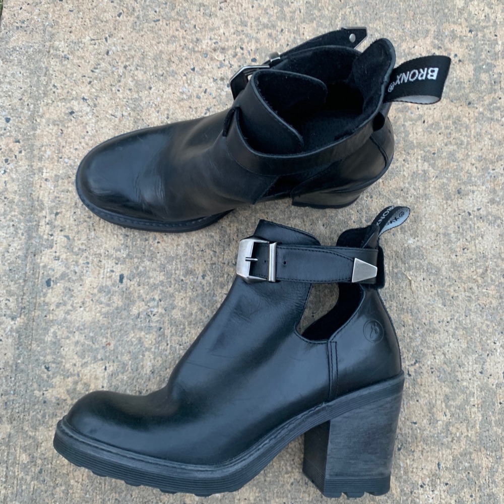Bronx Black Leather Cut Out Buckle Ankle Boots Lug Sole Block Heel Size 38